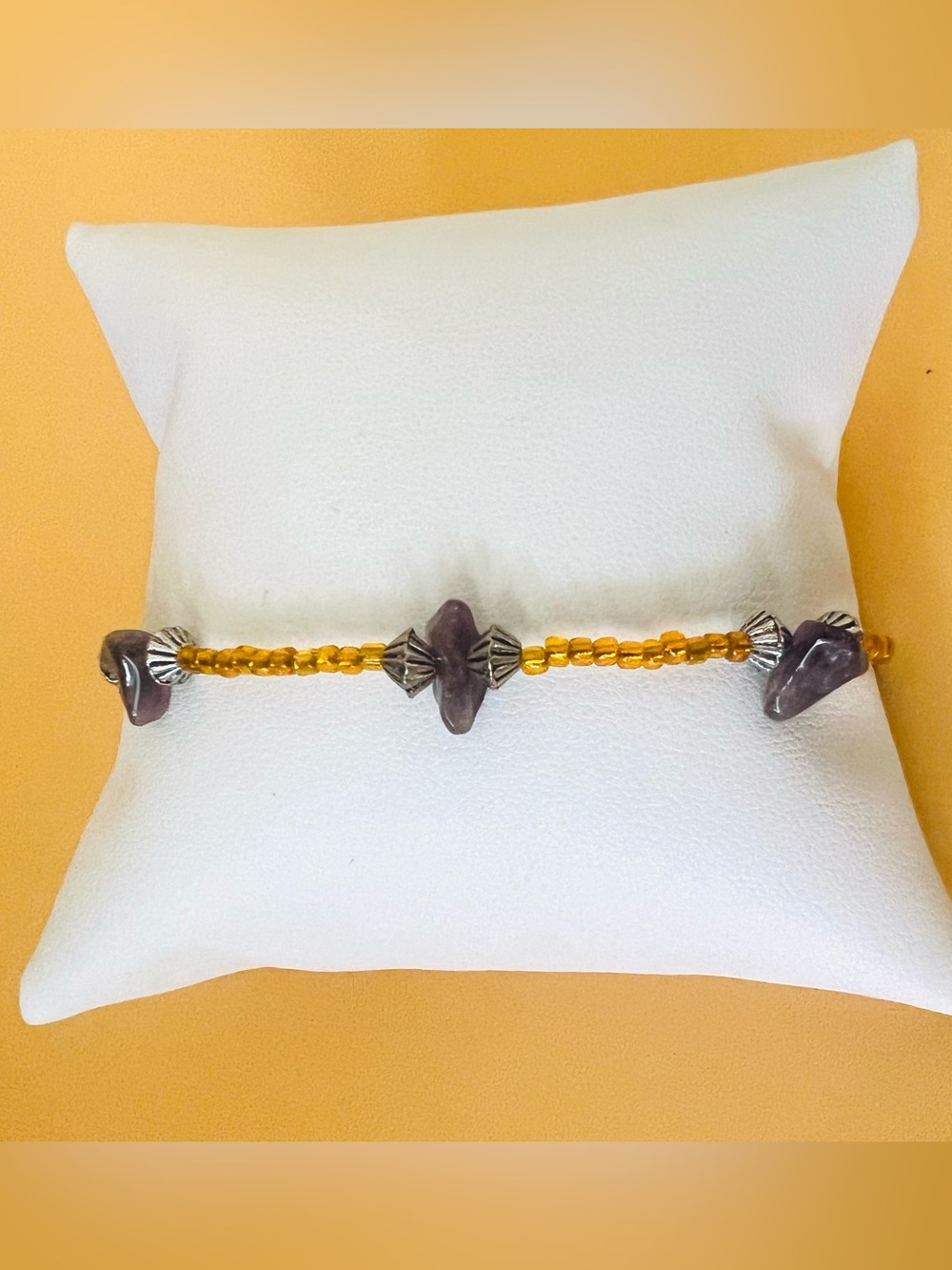 Elegant Gold and Amethyst Beaded Bracelet